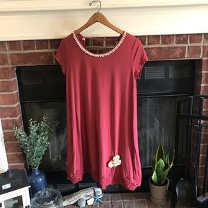She & Sky Short -Sleeve Dress. Size Medium. Flowy